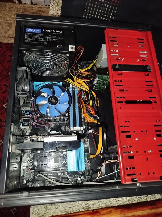Продам кейс z97 pro 3 gt 640 2gb i5 4590 только без озу