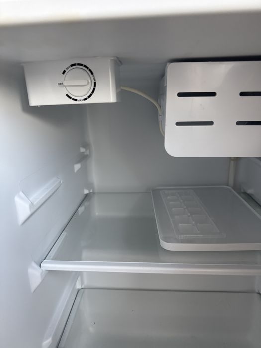 Frigider minibar Star-Light MBM-67APBL, 65 L, negru stare foarte bună