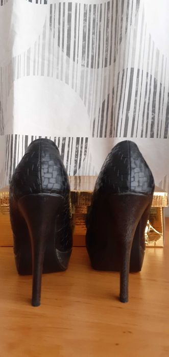 Официални обувки НОВИ 35 номер