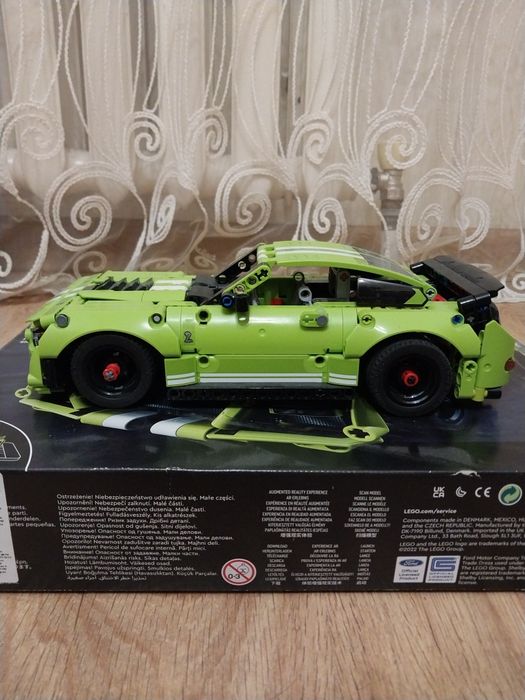 LEGO TECHNIC PULL BACK Ford Mustang Shelby GT500