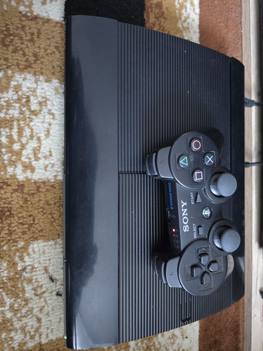 PS3 S Slim 750gb 2 Manete