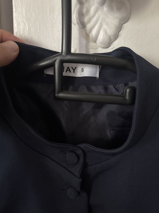 Красивый костюм s размера