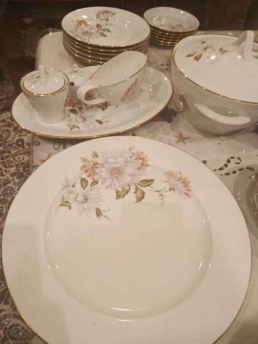 Столовый сервиз Дулево