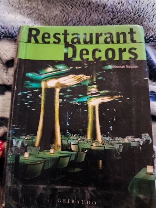 Книга за интериорен дизайн на ресторанти и барове
