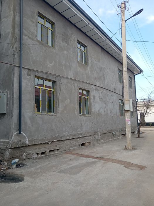 Еппадром олим полвон чойхонанани оркасида уй сотилади