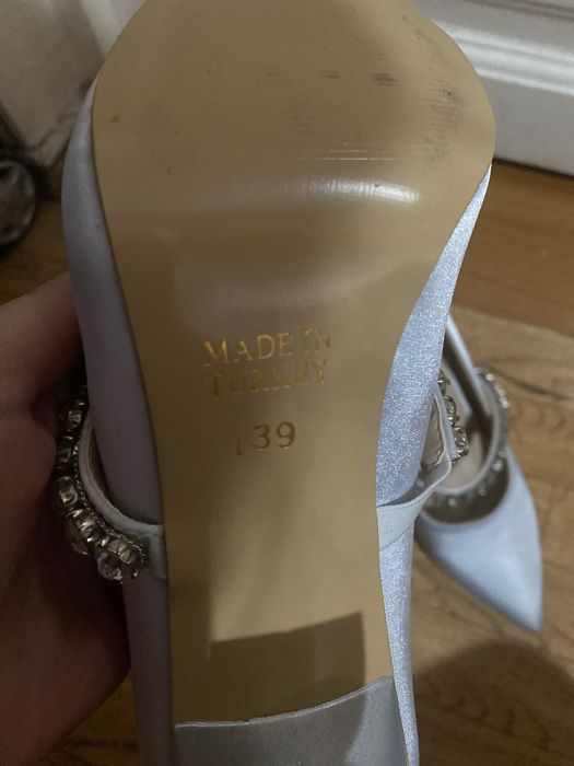 Обувь на каблуке