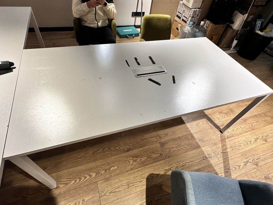 Продам офисевц стол Б/У