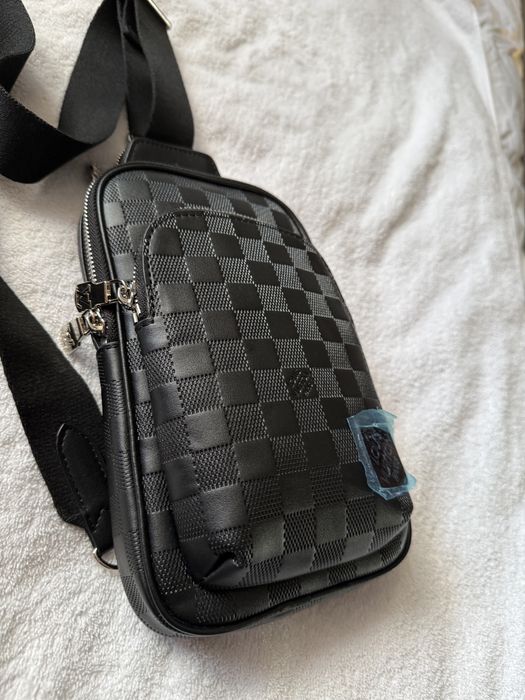 Louis Vuitton – мъжка crossbody / sling чанта