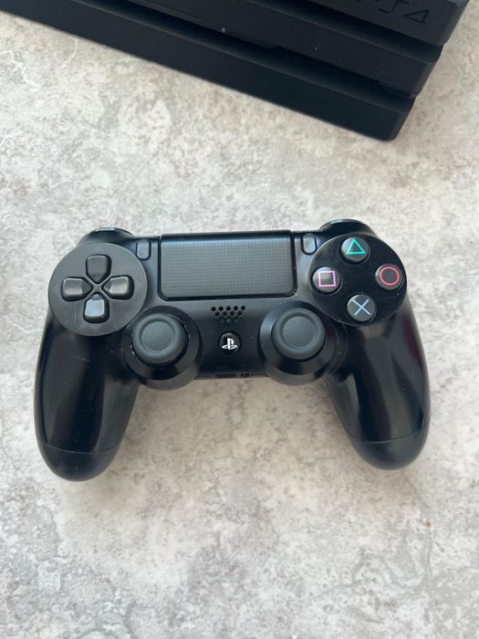 Playstation 4 1 trb  прошитый с играми