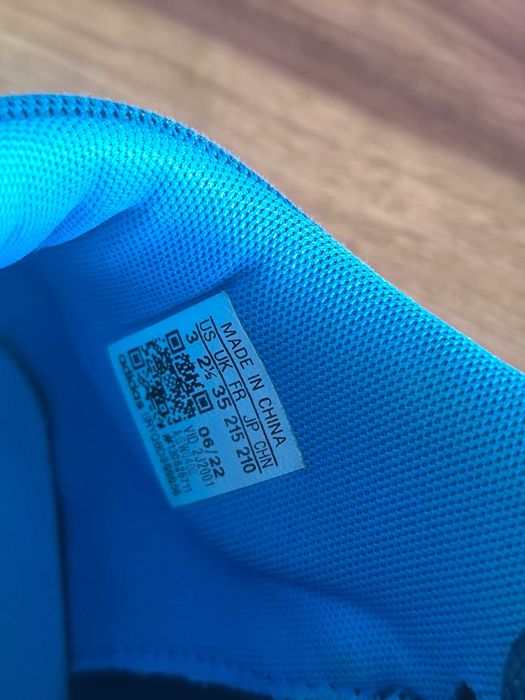 Лот от зимни сникърс на Адидас и маратонки