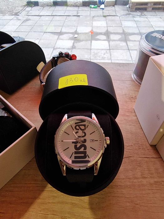 Часовници (Armani, Just Cavalli, Xiaomi)