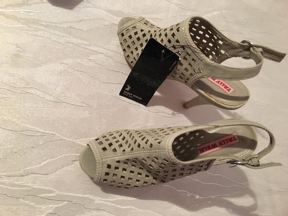 нови обувки Tally Weijl