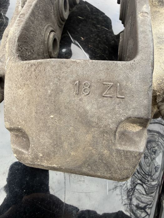 Предни спирачни  апарати VW touareg Audi Q7 18 ZR