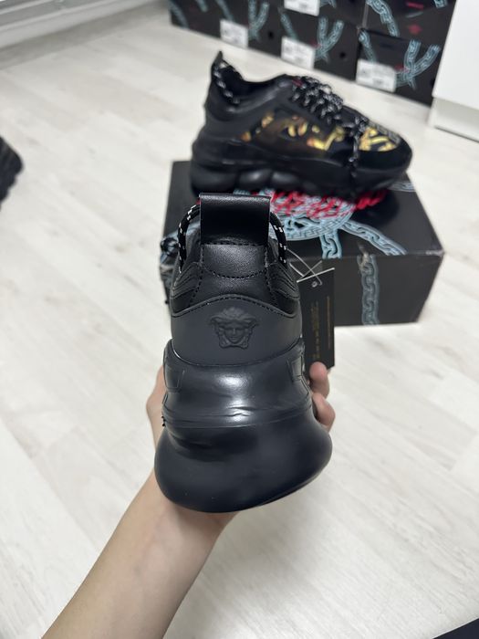 Versace chain Reaction