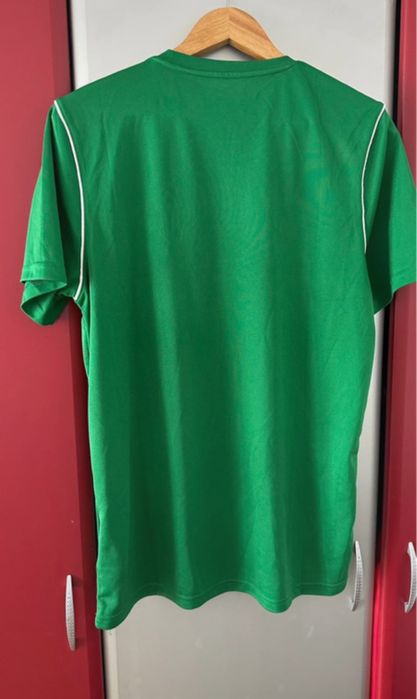 41 Tricou Nike DriFit