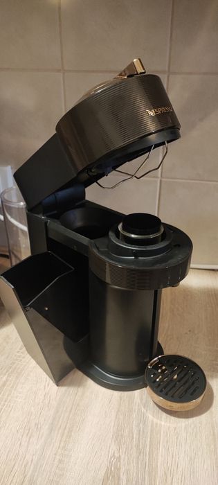 Expresor Nespresso Vertuo Next