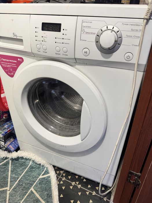 Продам стиральную машинку