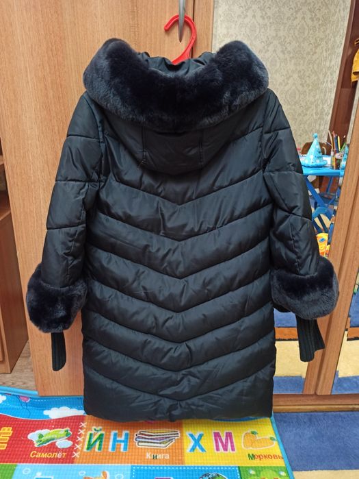 Женский пуховик, размер 42