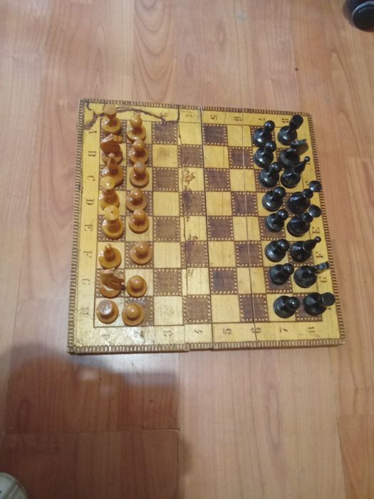 Шах от времето на социализма с размери 53/53 Развлечение при свободнот