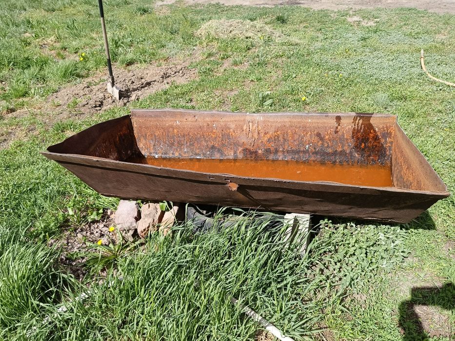 Продам металлическую ёмкость для воды