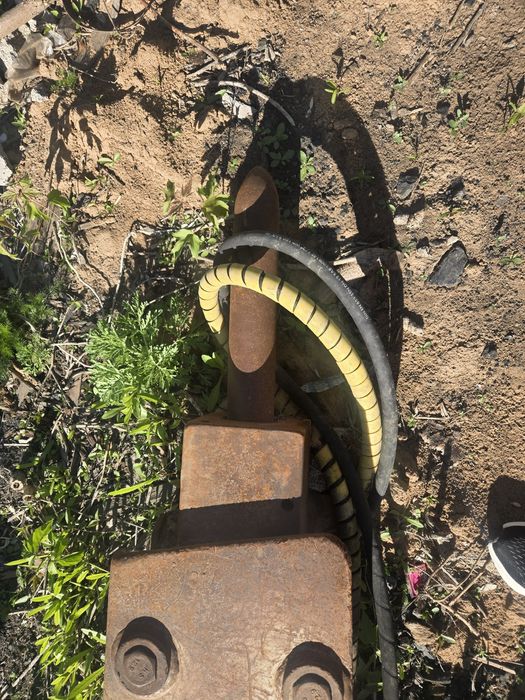 Продам Гидромолот на JCB