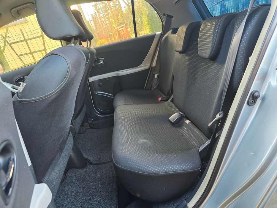 Toyota Yaris Facelift 2010 decembrie benzina 172000km