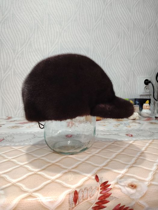 Продам норковую шапку.