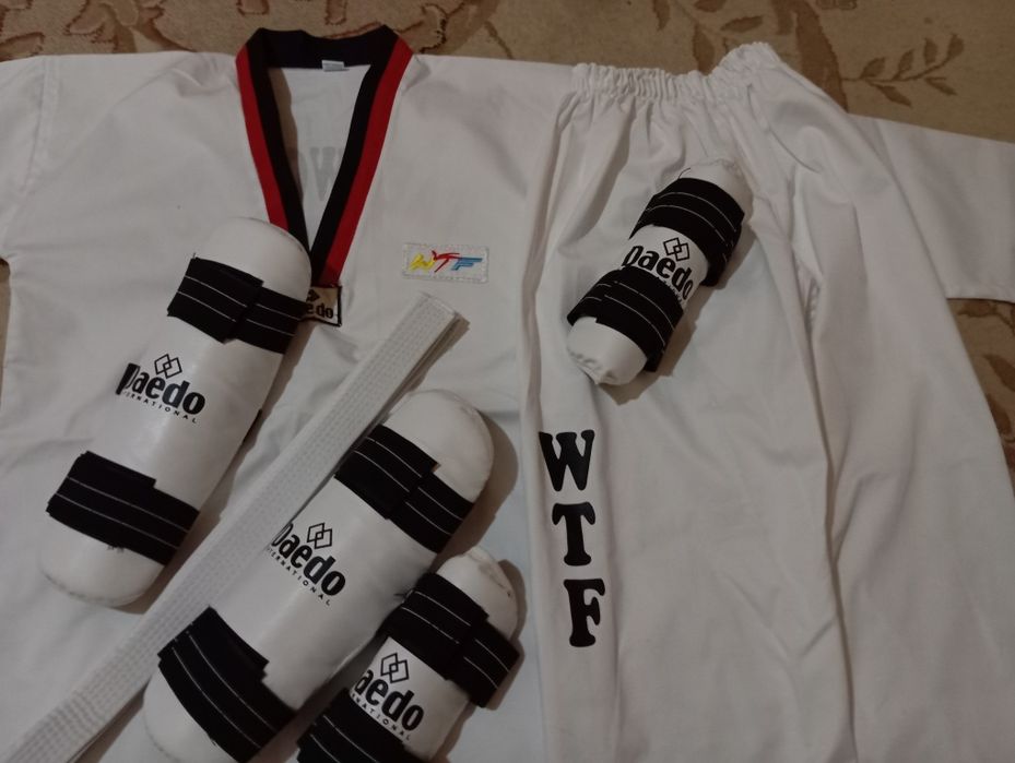 Taekwon-do WTF Forma sotiladi! + Защитниклар.    Размер: 43