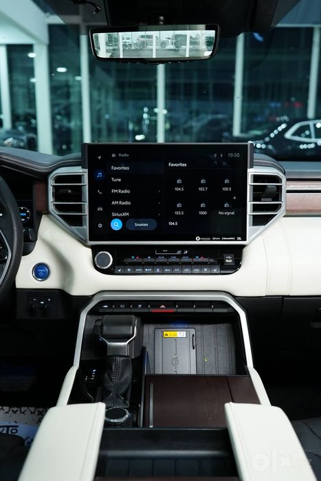 Toyota Sequoia Hybrid 2023 srochni sotiladi