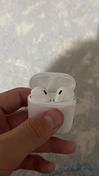 Airpods 2 поколения