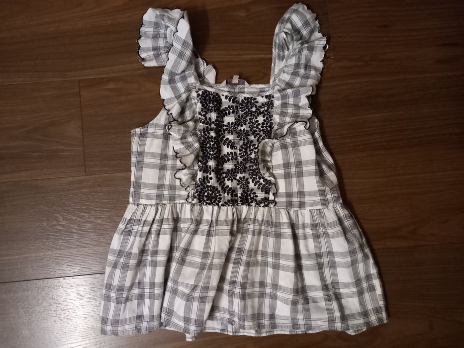 лот от различни блузи