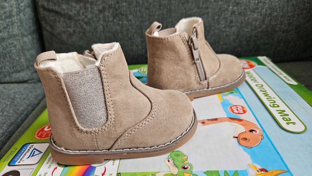 Бебешки боти H&M номер 18-19