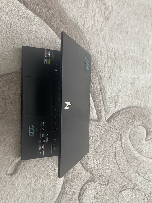 Acer NITRO V15 ryzen5-7