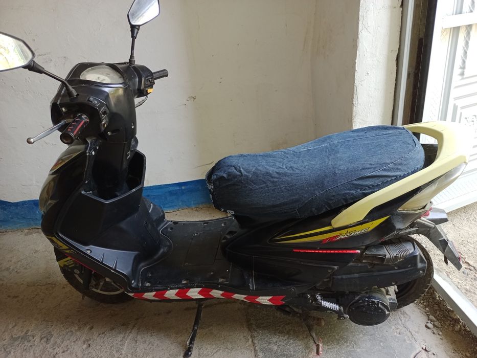 Скутер-(Мотоланд)