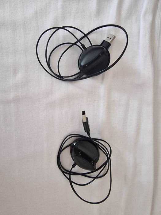 Зарядно за gear fit 2 pro