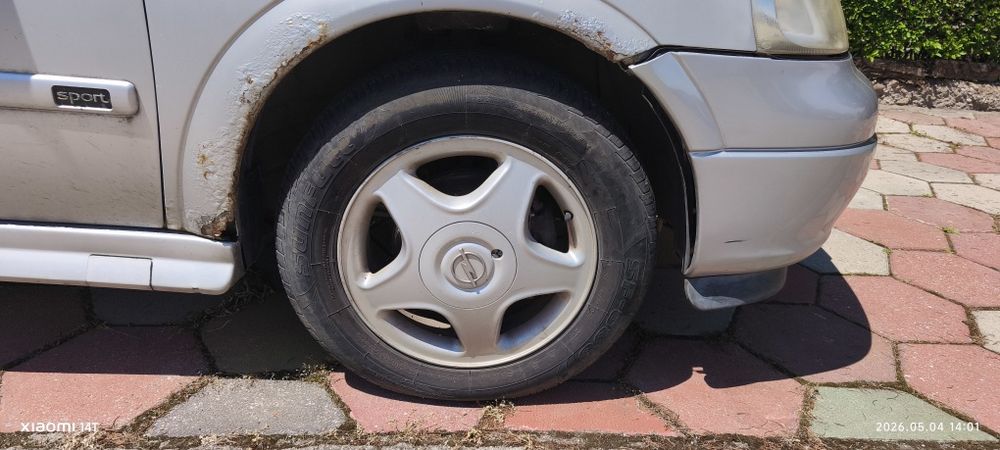 Продавам джанти с летни гуми за опел астра