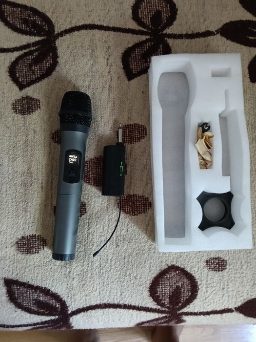 Vând microfon fără fir