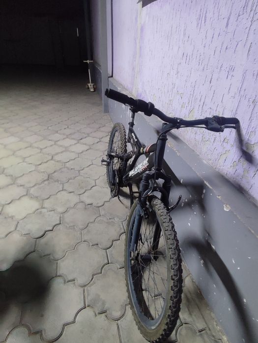 Велосипед двух падвес