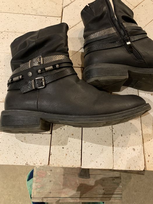 Cizmulite  ,botine  nr 41