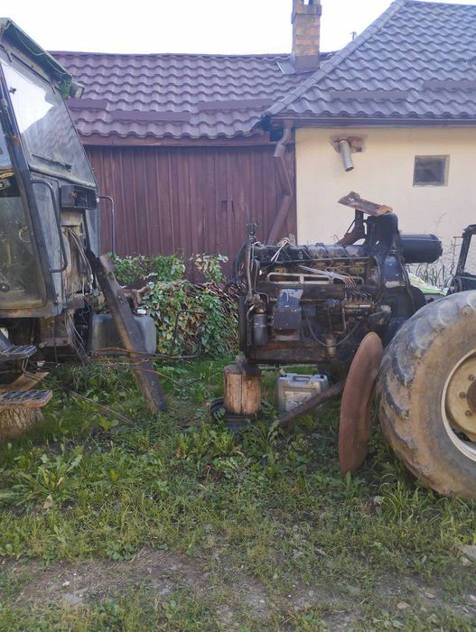 Vind baloți lucerna..vind tractor Deutz fahr .și altele