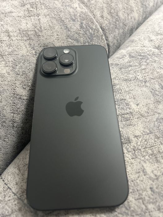 Продам Iphone 16 pro max