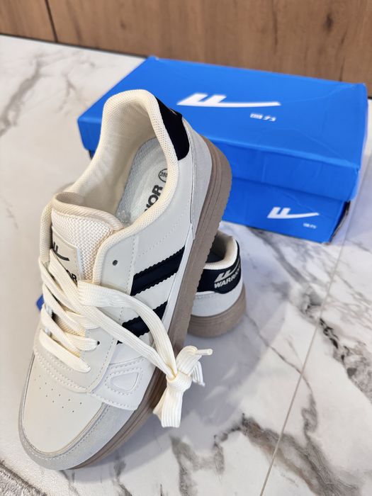 Продам крассовки новые