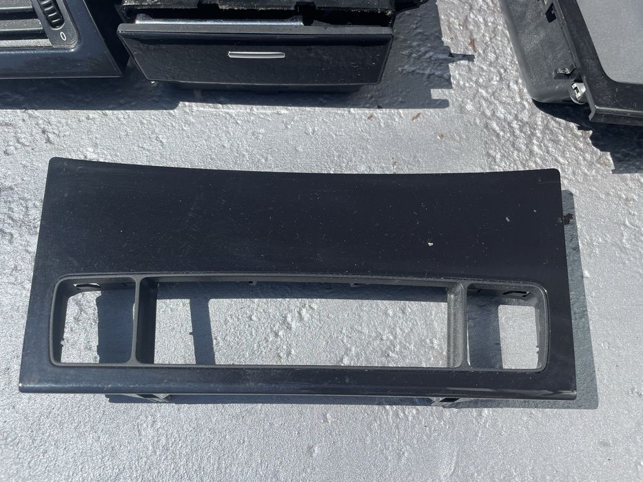 Интериорни лайстни БМВ Е60/ Е61 Фейслифт (laistni bmw e60 face)