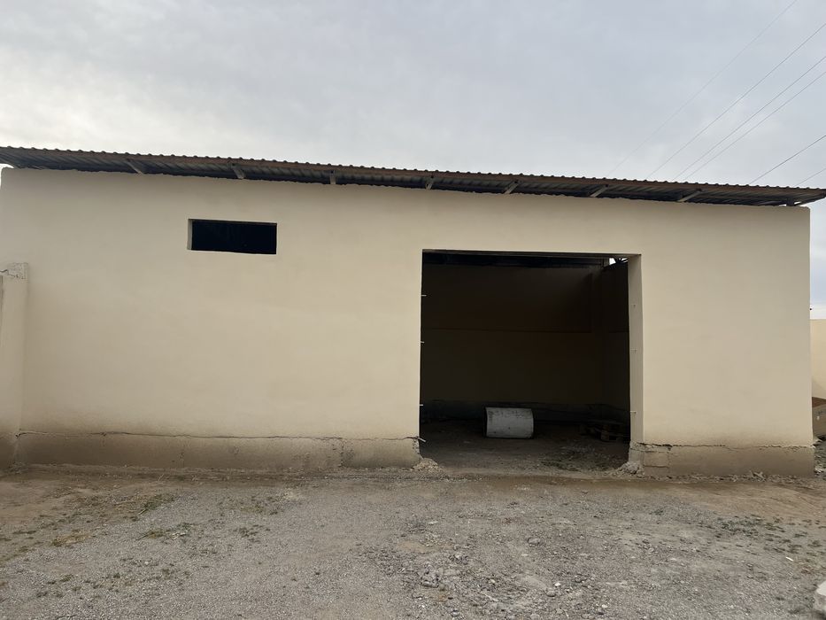 Срочно база сотилади