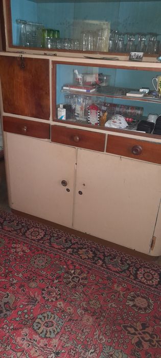 Бюфет в добро състояние