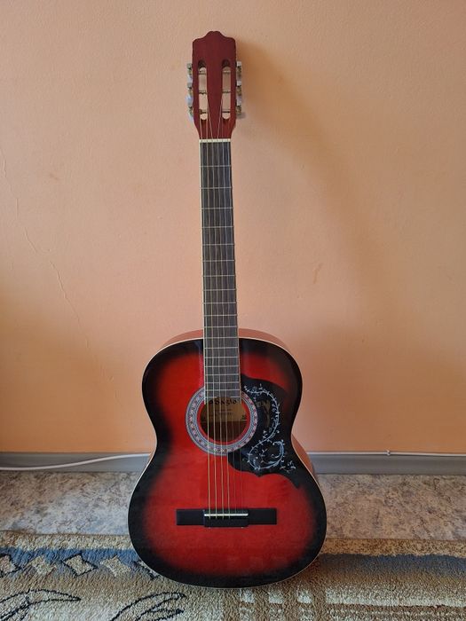 Акустическая гитара Adagio KN-39A вместе с чехлом