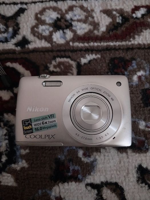 Nikon raqamli fotoaparat