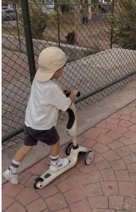 Скутер Scoot&Ride 2в1 с каска