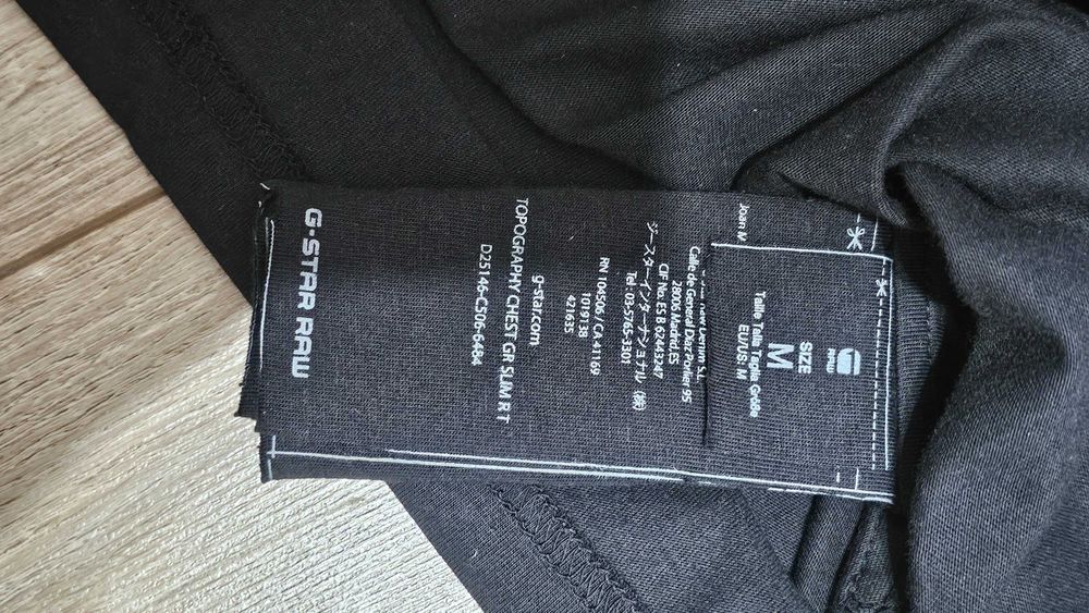 Лятна черна тениска G-Star – модерна и удобна - размер М