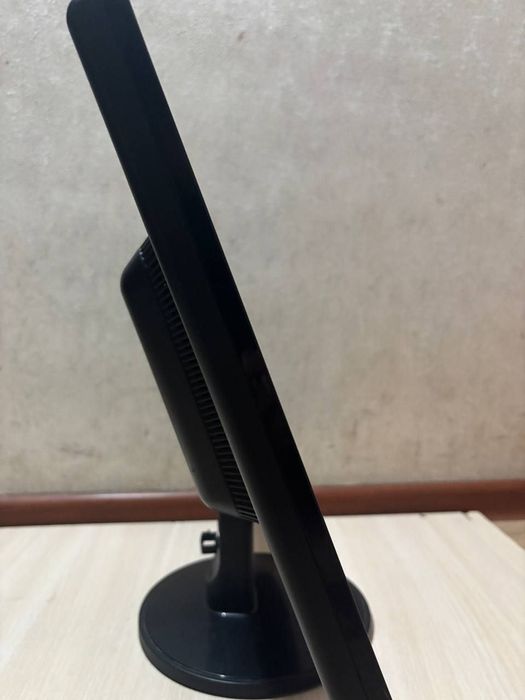 Монитор LG Flatron W2242S | Отличное состояние